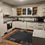 Feelhome 4 Bedrooms Polarvegen Apartament Tromsø