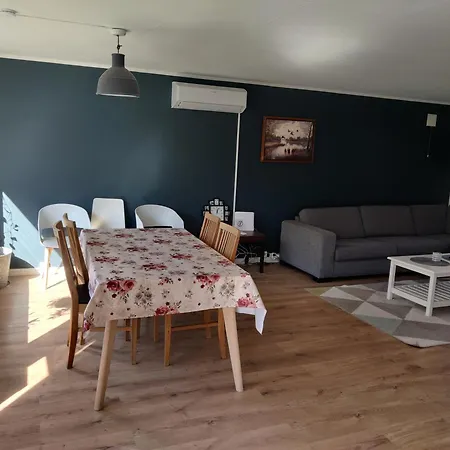 Feelhome 4 Bedrooms Polarvegen Apartament *