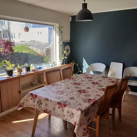Apartment Feelhome 4 Bedrooms Polarvegen Tromso