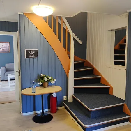 아파트 Feelhome 4 Bedrooms Polarvegen *