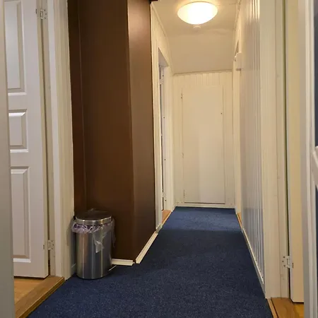 아파트 Feelhome 4 Bedrooms Polarvegen