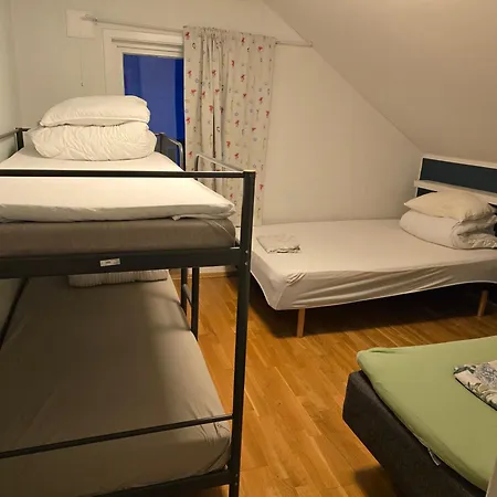 Feelhome 4 Bedrooms Polarvegen 트롬쇠