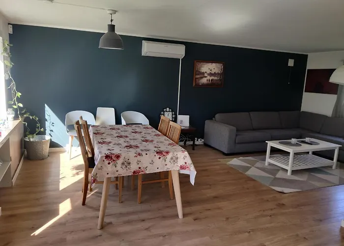 Feelhome 4 Bedrooms Polarvegen アパート *