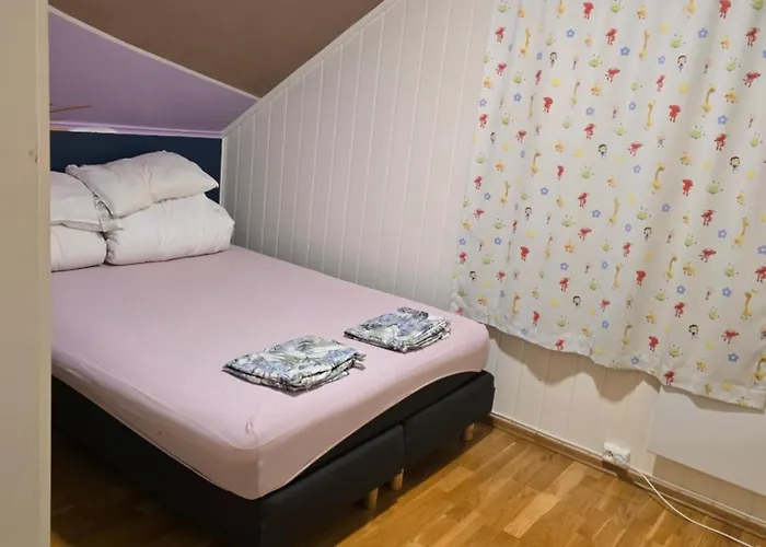 アパート Feelhome 4 Bedrooms Polarvegen トロムソ