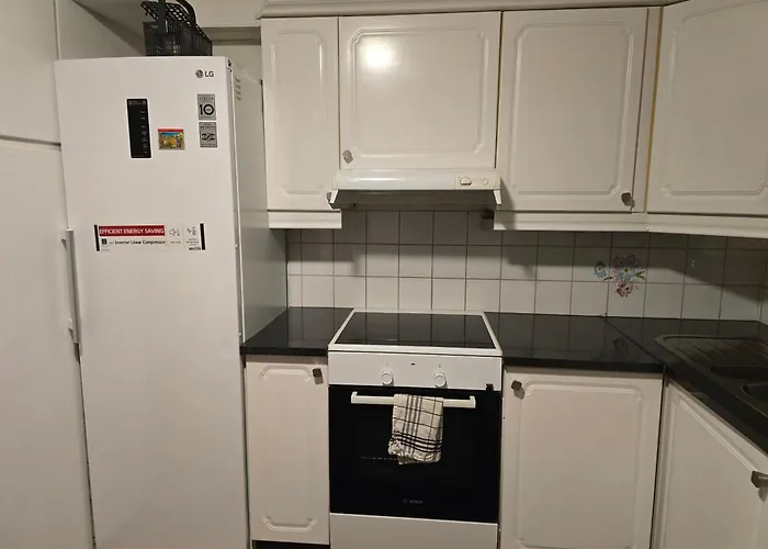 Feelhome 4 Bedrooms Polarvegen アパート